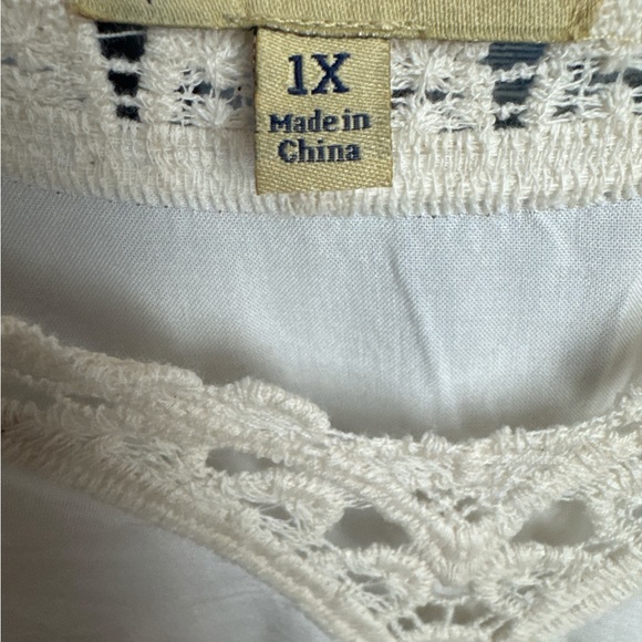 Democracy Women’s Cream Boho Crochet Top Plus Size 1X  EUC - Picture 8 of 9